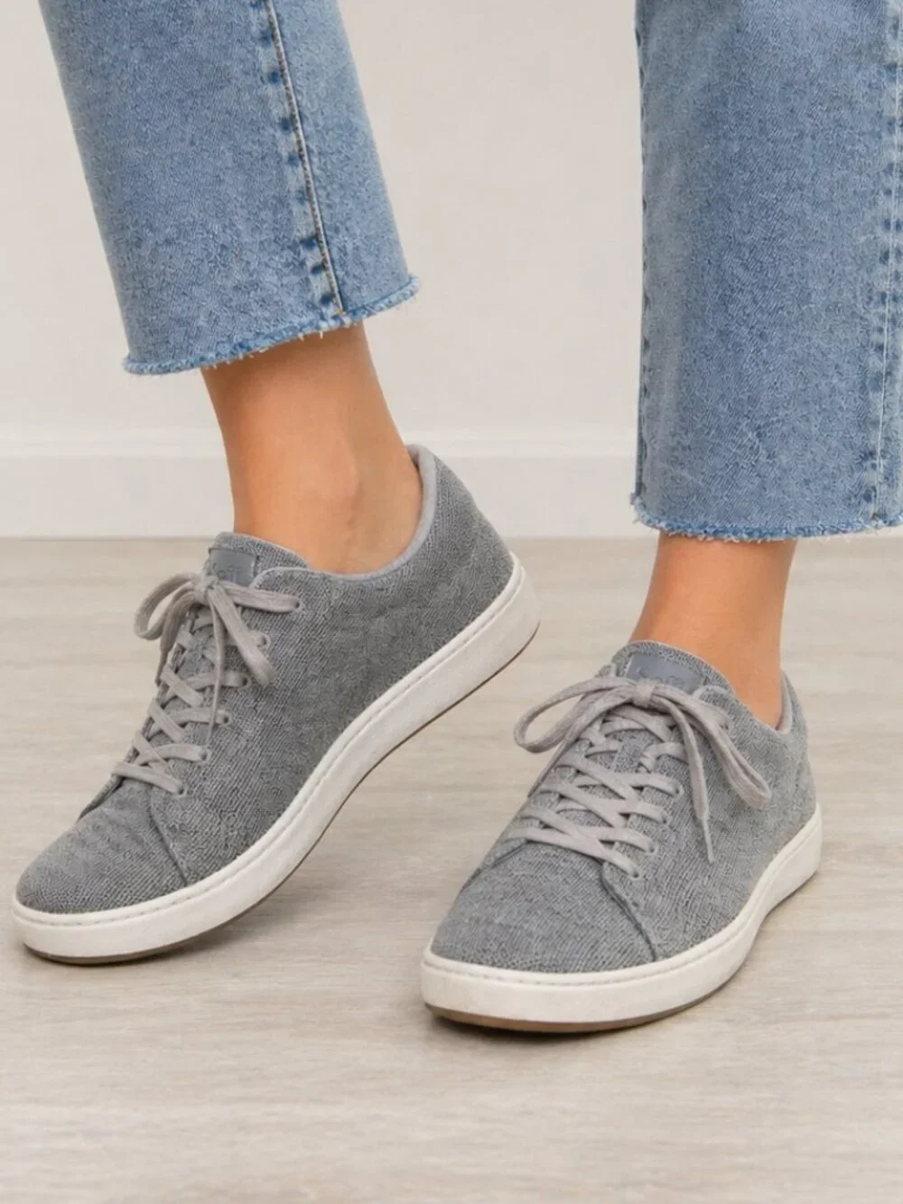 Sofft Knit Sneakers Women's 11 Gray Comfort Lightweight Lace-Up Casual Shoes